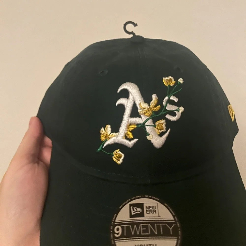 Oakland Athletics New Era Youth Game Day Bloom 9TWENTY Adjustable Hat- NWT